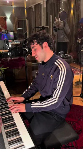 Heute Nacht kommt „Allein“ raus! 🫶 #fürdich #deutschemusik #newmusic #livemusik #gesang   