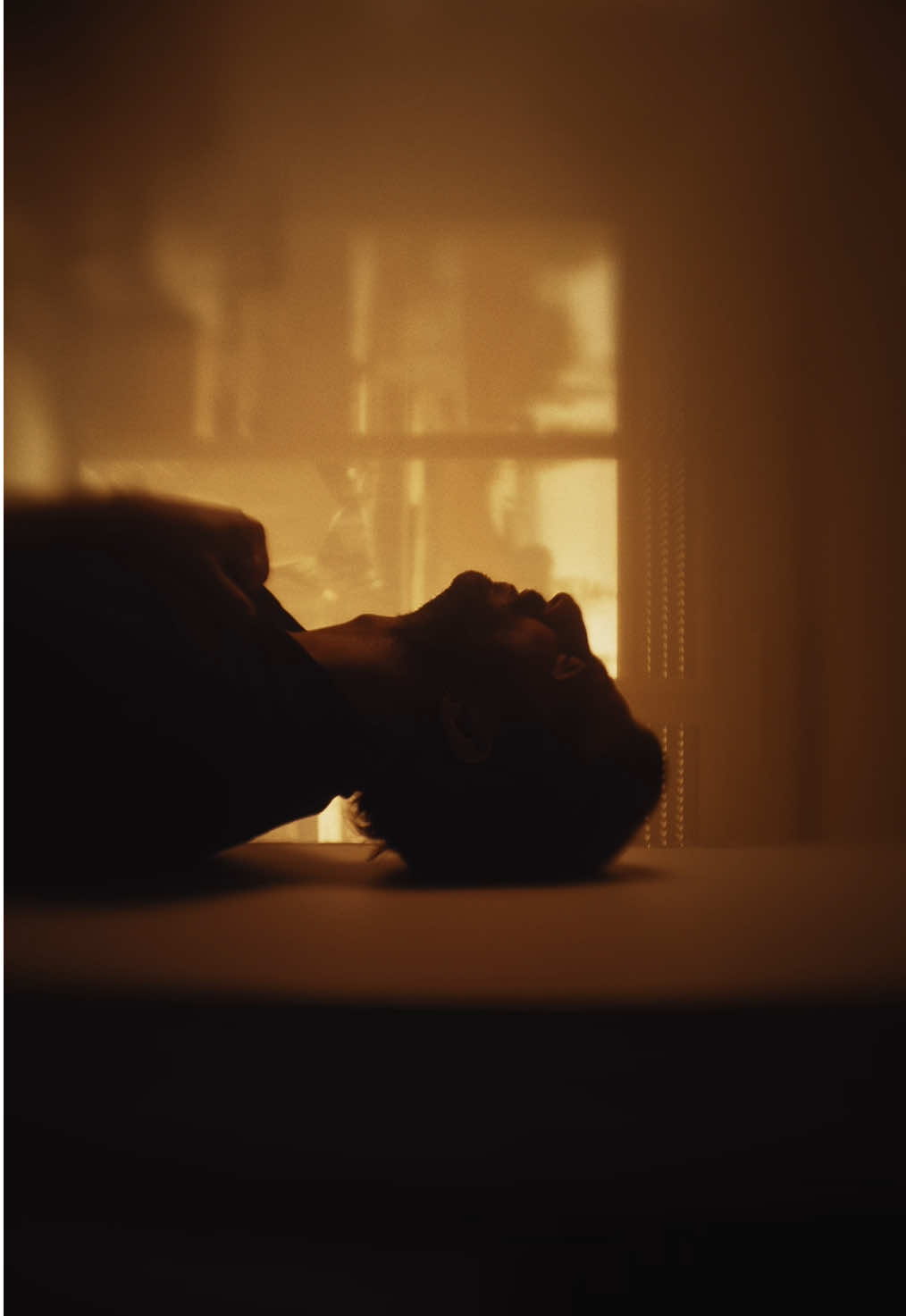 The Explosive Bokeh of the new Cine Lens 37mm T2.9 from @7Artisans 😍✨ Practicing Cinematography at home with a cine lens is always the best challenge to level up your skills 🎬🔥 Join @22frames for more filmmaking tips and enter the full course (link in bio) to make Cinematic videos 🎥 #7Artisans #7Artisans37mmt29 #filmmaking #cinematography #filmmaker     