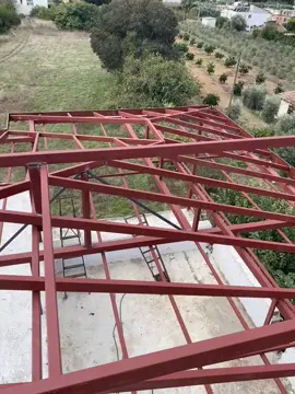 #çelikçatı #çatı #çelikkonstrüksiyon #demir #demirçelik   📍Bina üstü yüksek çatı yapımı 