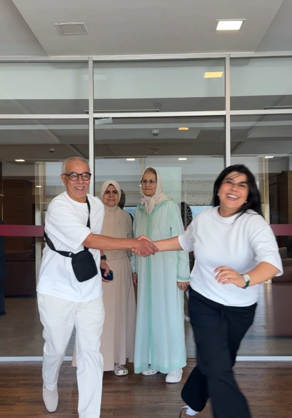 Ewaa 3rftouna fine ghadyine ? ✈️ #travel #grwm 