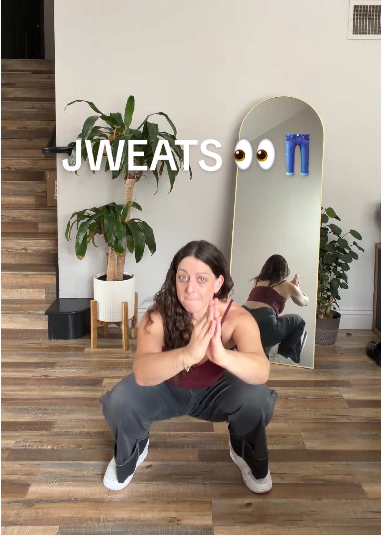 Idk how it’s possible but I need one in every color! @Halara #comfyjeans #atheleisure #halaraeveryday #midsizestyle #ootdinspo 