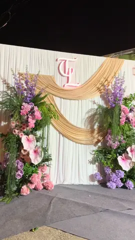 Đến chai nước cũng muốn có đôi 🥰 #cướihỏitrọngói #rạp_đẹp_Hoà_Bình #decor #xuhuongtiktok #cắmhoa 