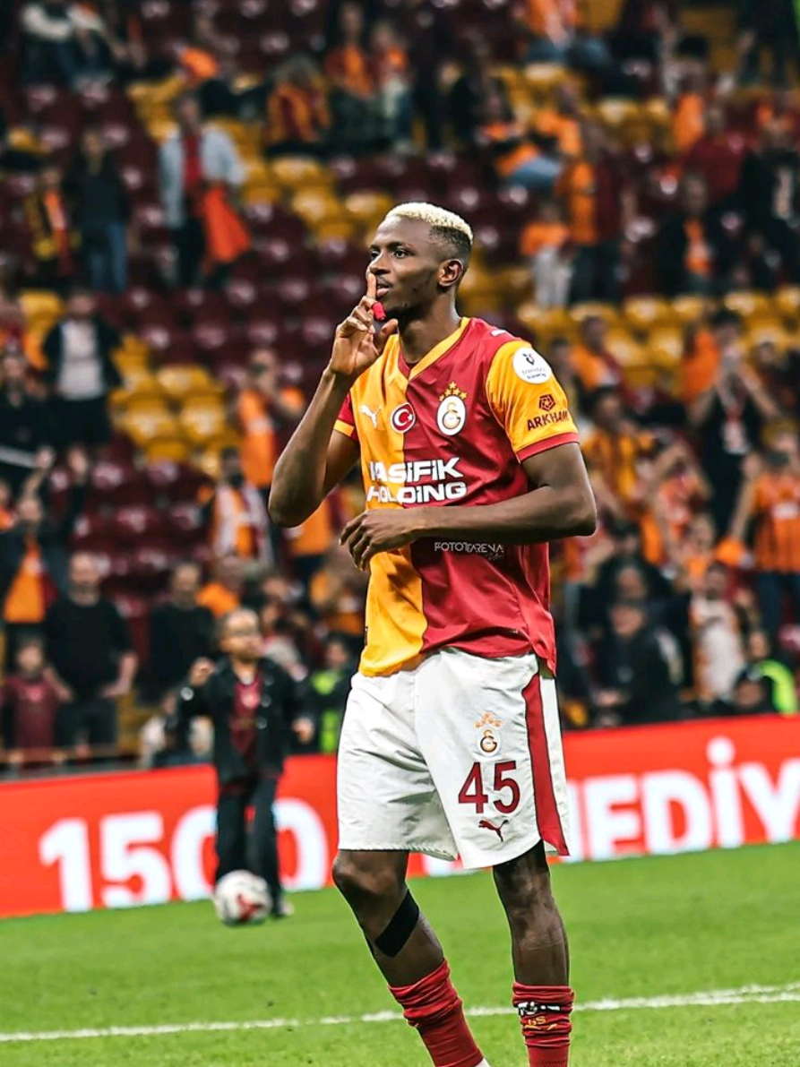 Victor Osimhen.❤️💛 #bpwkpp #keşfet #viral #tiktok @TikTok 