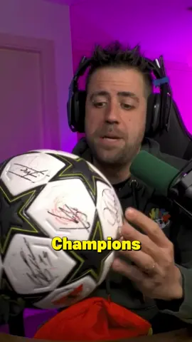 Auron alucina con el regalo de Sara 🎁😍 #auron #cumpleaños #regalo #sara #balon 