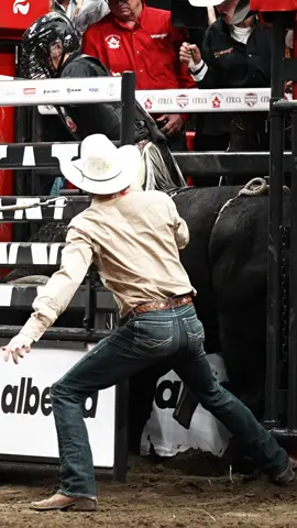 Gate guy with the flair 💅 