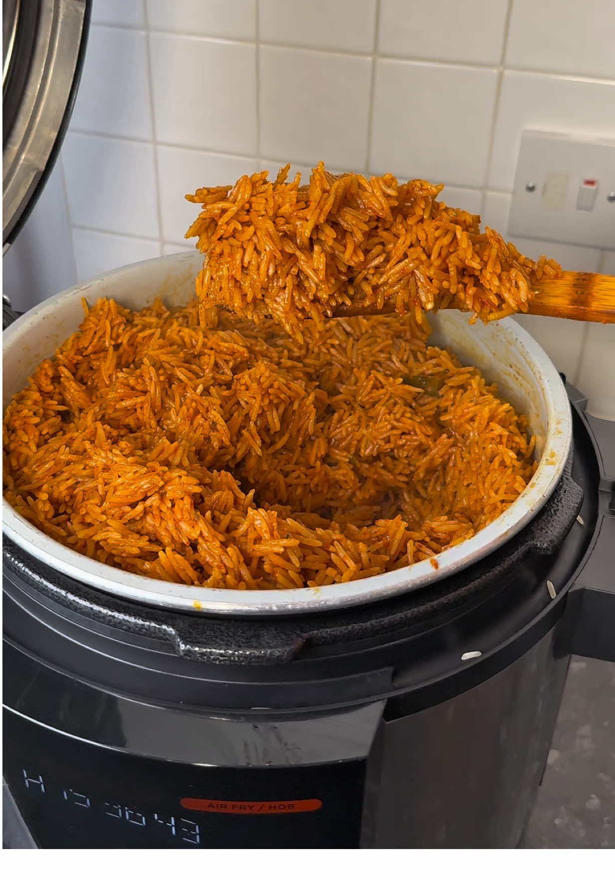 My Ninja Foodi Multi makes the fluffiest, most flavorful Naija jollof every single time. #ninjafoodi #multicooker #foodi #fyp #Foodie @Ninja UK @Ninja Kitchen 
