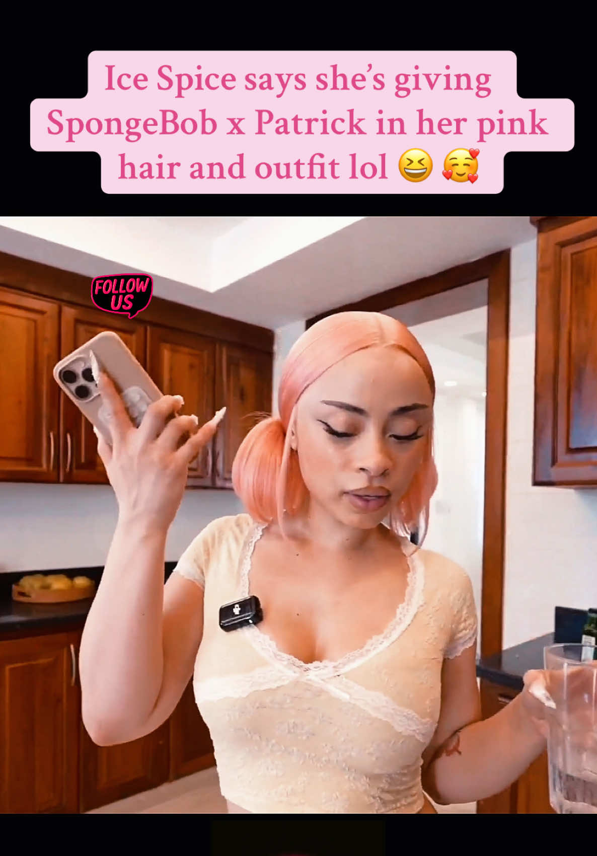 Ice Spice shows off her pink hair and outfit 😍 #icespice #fyp 