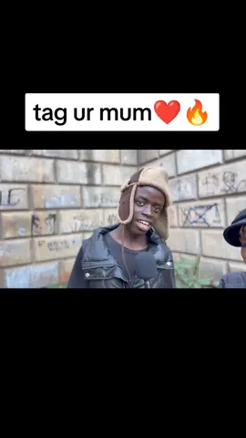 mum in short nikuite mom✌️💙#foryoupage❤️❤️ #fypシ゚ #freestyle @Tycoon_Snave 