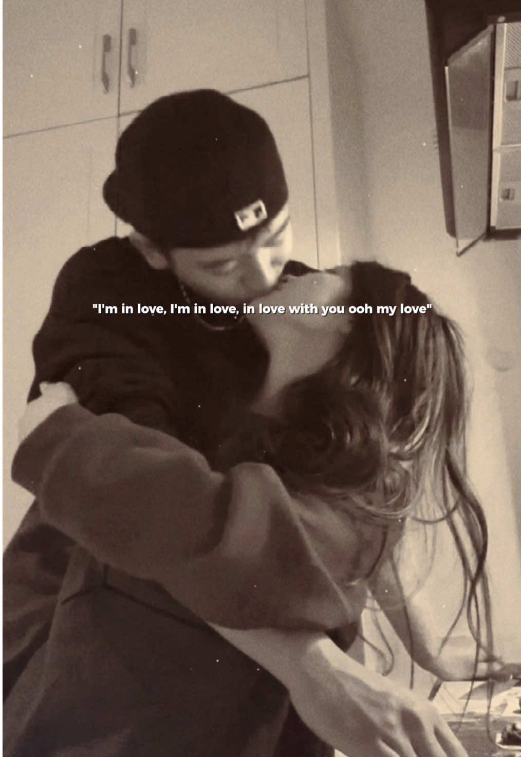 #CapCut nhạc gì mà tình quá zay😭