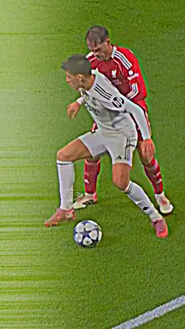 #ardaguler #somalitiktok #football #viuseproblem😢 