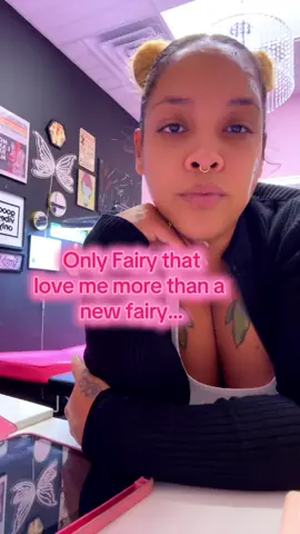 I absolutely love meeting new fairies — there’s nothing like welcoming fresh energy into the studio! 🧚🏽‍♀️ But I have to admit, my returning fairies hold a special place in my heart. The bond we build through art, laughter, and trust means so much. Rebooking is super easy — just schedule your next appointment before you leave your current session and bam! you’ve officially joined the circle of returning fairies. It’s my favorite kind of magic — seeing familiar faces come back for more ink and good vibes! ✨ #booknow #foryoupage #foryoupage #fyp #tattoo 