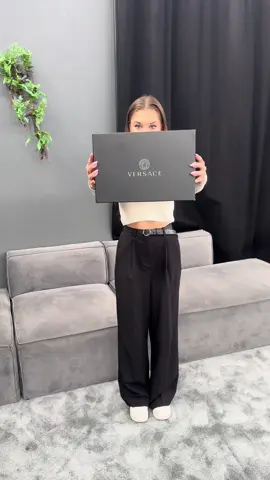 #foryou #versace #mamaogs #authenticbrands #designerbrandstore 