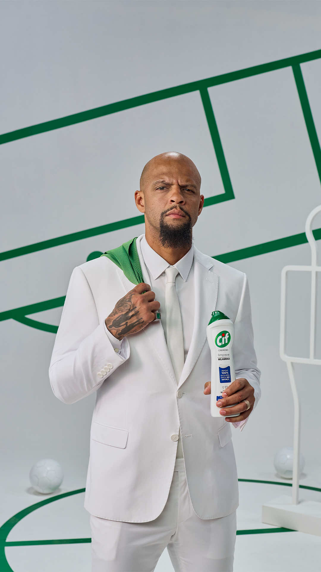 Se tem jogada limpa dentro de campo, tem desconto de #CifLimpezaMilagrosa pra você jogar limpo dentro de casa. Adicione o cupom CIFJOGOLIMPO e garanta 30% de desconto na Amazon. #CifJogoLimpo  #publi @Cif Brasil    *Leia e siga o modo de uso que consta no rótulo e site do produto.