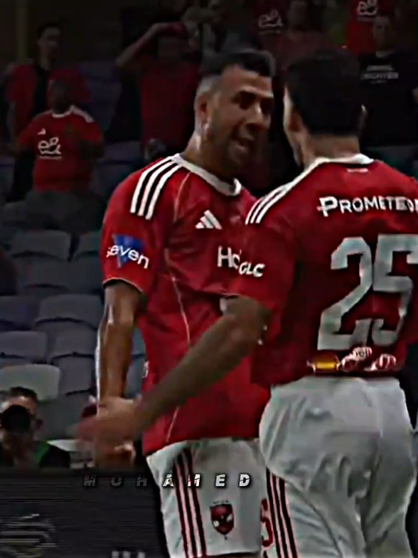 متعليش صوتك يا حسين 🔥😍 #محمد_صقر🥺❤️ #fyp #foryou #الاهلي_نادي_القرن #حسين_الشحات_ابن_الاهلي_🔥😏💪 