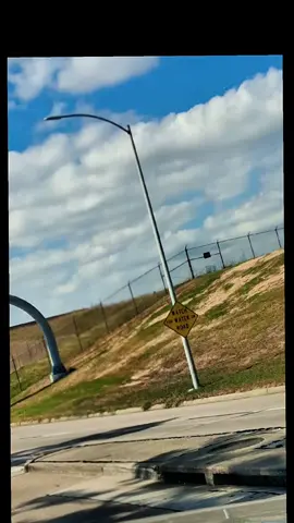 mi gente tremendo accidente saliendo del aeropuerto Bush en Houston tx 