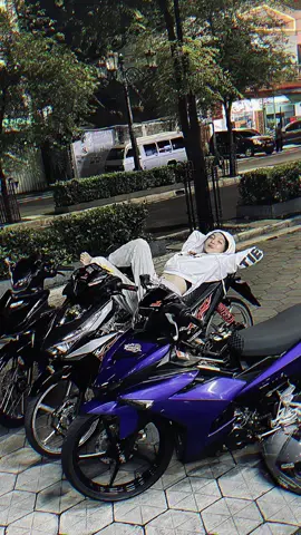 langsung tiga wae🗿 #fyp #mxsolostyle #masukberanda #mxsoloraya #girlmotor 