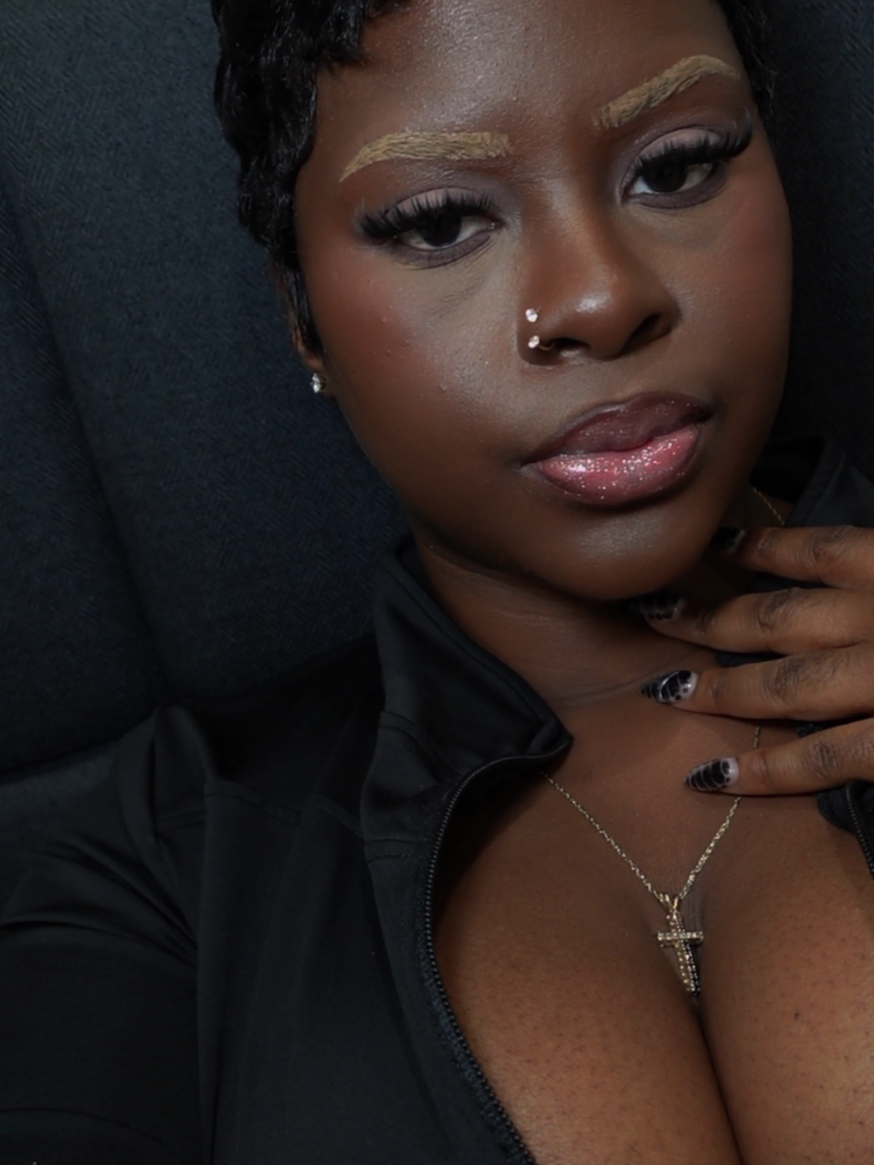 Yea😏 #blackgirlcontent  #pixiecut 