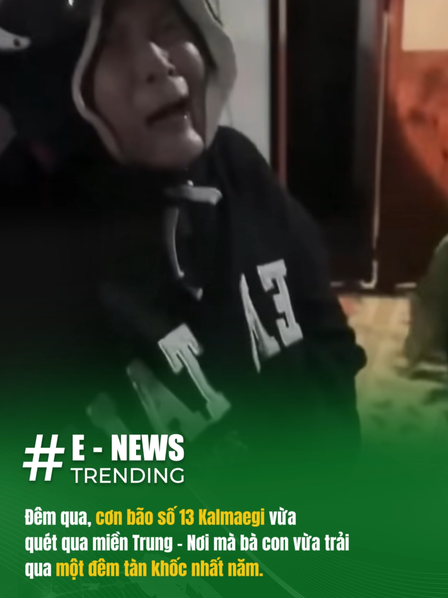 Đêm qua, nếu bạn có một giấc ngủ thật yên bình thì xin hãy nghĩ về miền Trung. Nơi mà con quái vật bão số 13 Kalmaegi đã đến và càn quét, để lại cảnh tượng hoang tàn khắp nơi. #enewstrending #viral #bão #baoso13 #Kalmaegi