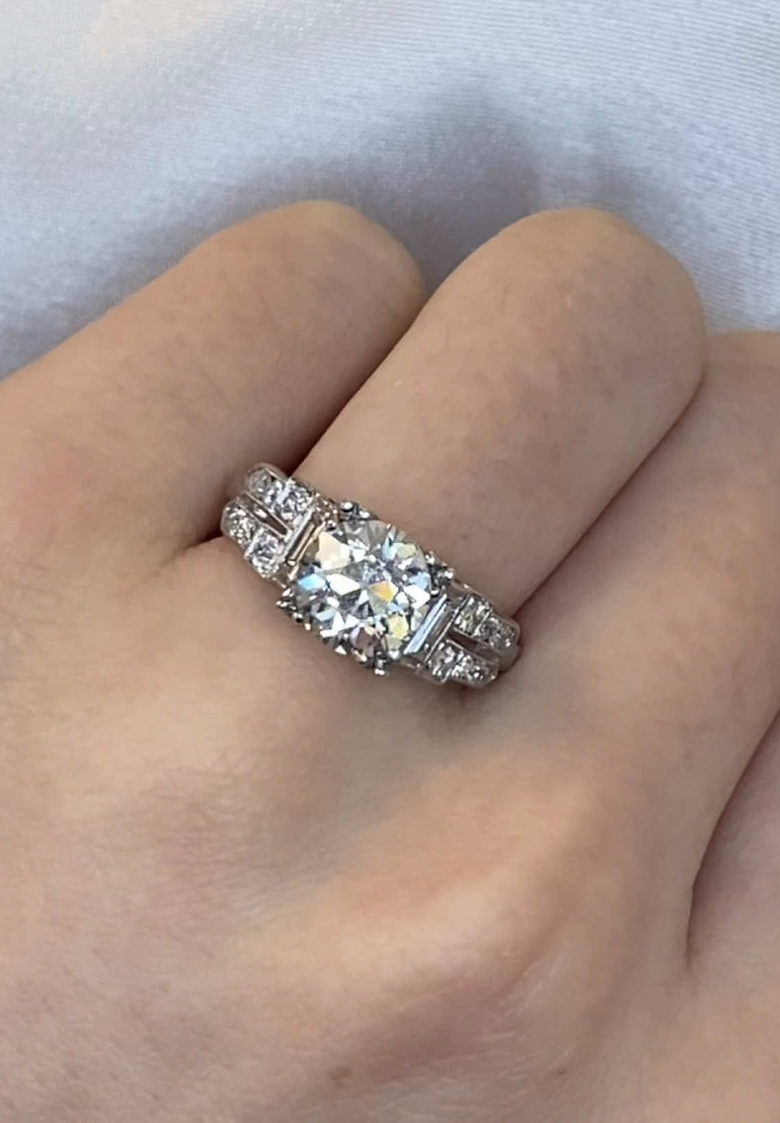 Comment with 💎 if you love Art Deco! #ring #jewelry #antique #fyp #reel 