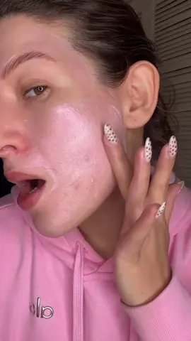 Probé el nuevo peeling Glycolic Bright de  @L’Oréal Paris ✨🤎 Y amamos los resultados #PeelingProfesionalEnCasa #GlycoPeeling #LorealParisSkincare #PublicidadPagada #Skincare