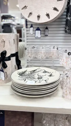 Feeling Christmassy 🎄 . . . . . . #christmas #xmas #festive #homewear #kitchenwares 