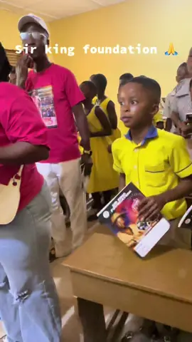 @SIR KING FOUNDATION 🥰📚✍️ 