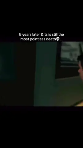 bro stopped running to smile at the huzz🥀 #strangerthings #bob #strangerthings2 #fy