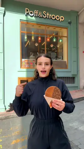 الوافل الهولندي واصل اسطنبول 🇹🇷 اسم المكان poff&stroop  📍موجود بتقسيم عند برج غلاطة  #هياواحمد #اسطنبول #وافل_هولندي #ترند_اسطنبول 