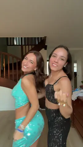 je dois des sous à ma langue ouuuu ? @Lucie🦋 #fyp #pourtoiii #futurprodedanse 