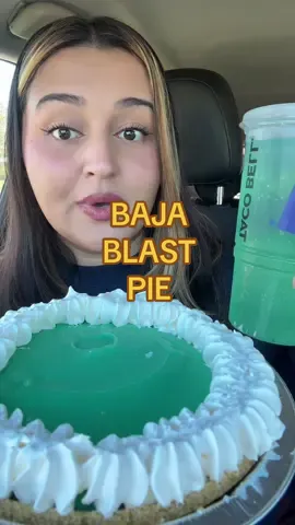 ngl I like this @tacobell #fyp #tacobell #bajablastpie #bajablast #mukbang 