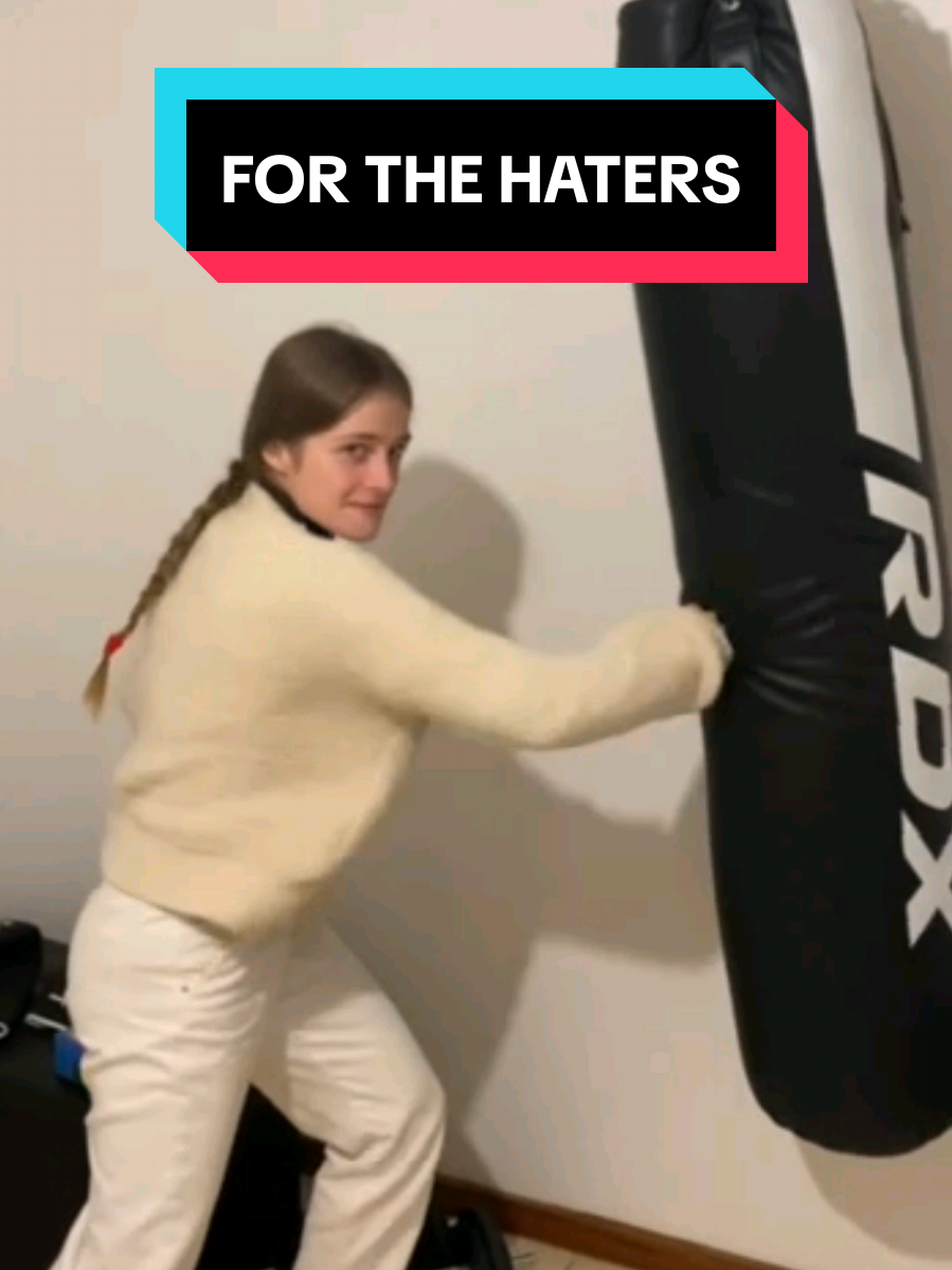 👊👊👊👊 #qoqsik @qoqsik #haters #twitch #boxing🥊 #fyp 