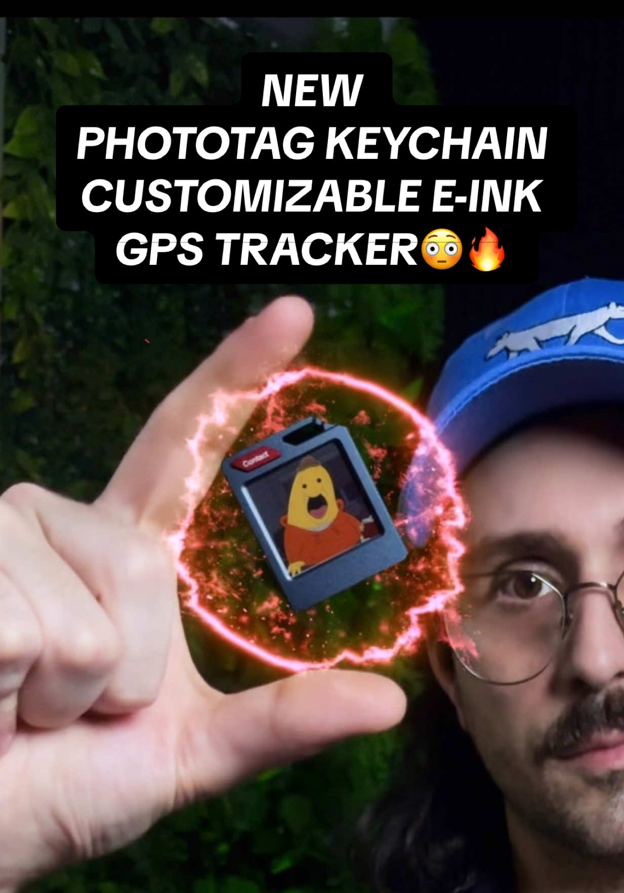 If you want to keep track of any of your valuables like your keys, cameras, backpacks/bags, wallets, or even another person, you gotta check out the brand new phototag GPS tracker that works seamlessly with your iPhones Find My App🔥😳 This will be a fun and useful gift for pretty much anyone you know this holiday season🙌 #phototag #gpstracker #eink #customizable #tiktokshopcreatorpicks 