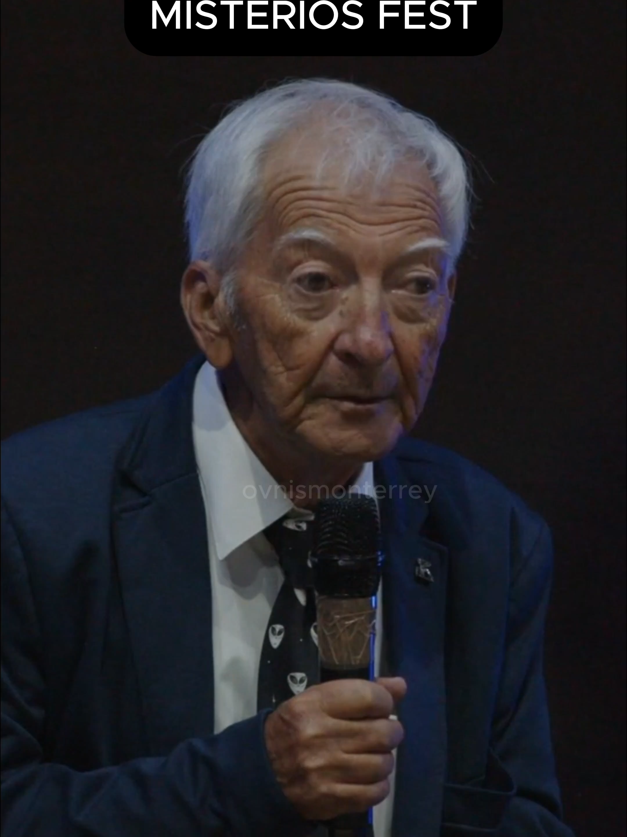 Jerónimo nos cuenta una experiencia en nuestro Misterios FEST #extraterrestres #extraterrestrial #ovnisvideos #ovnis #ovni #UFO #captadoencamara #avistamiento #videoviralシ #misterio #UAP #Conferencias #misteriofest