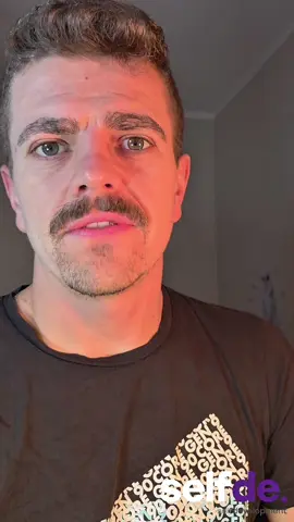 🎙️ „27 euro za godzinę. Darmowe mieszkanie. Ale… jeśli przyjedziesz tu z flaszką zamiast klucza 17 — to nie odpisuj.” 🍺❌ Bawaria, Roßbach. Mechanika Maszyn Rolniczych. 💶 27€/h + dodatki za mieszkanie, jedzenie i dojazdy. 💪 Niemiecka umowa, 20 dni urlopu, zaliczki co tydzień. Szukamy gościa, który nie marudzi, tylko robi. Nie „Janusza po kursie”, tylko fachowca z kręgosłupem. 📱 Zgłoś się do Adrianny na WhatsApp: +48 731 807 818 👉 Oferty: selfdevelopment.team/oferty-pracy