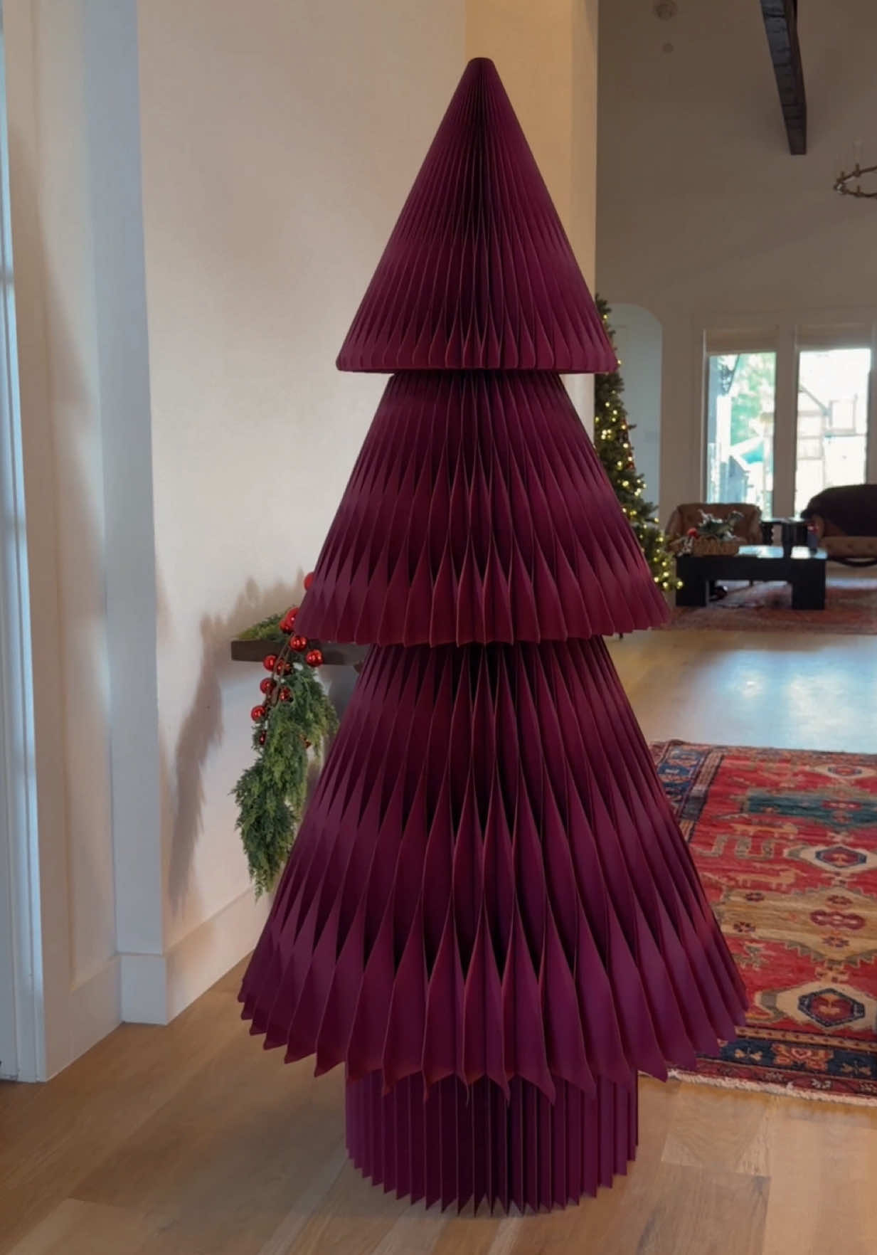 Amazon really stepping up their game this Christmas!!🎄 Link is in my bio under the “Christmas” button.✨ #amazonfinds #christmasfinds #christmastree #christmasdecor #holidaydecor 