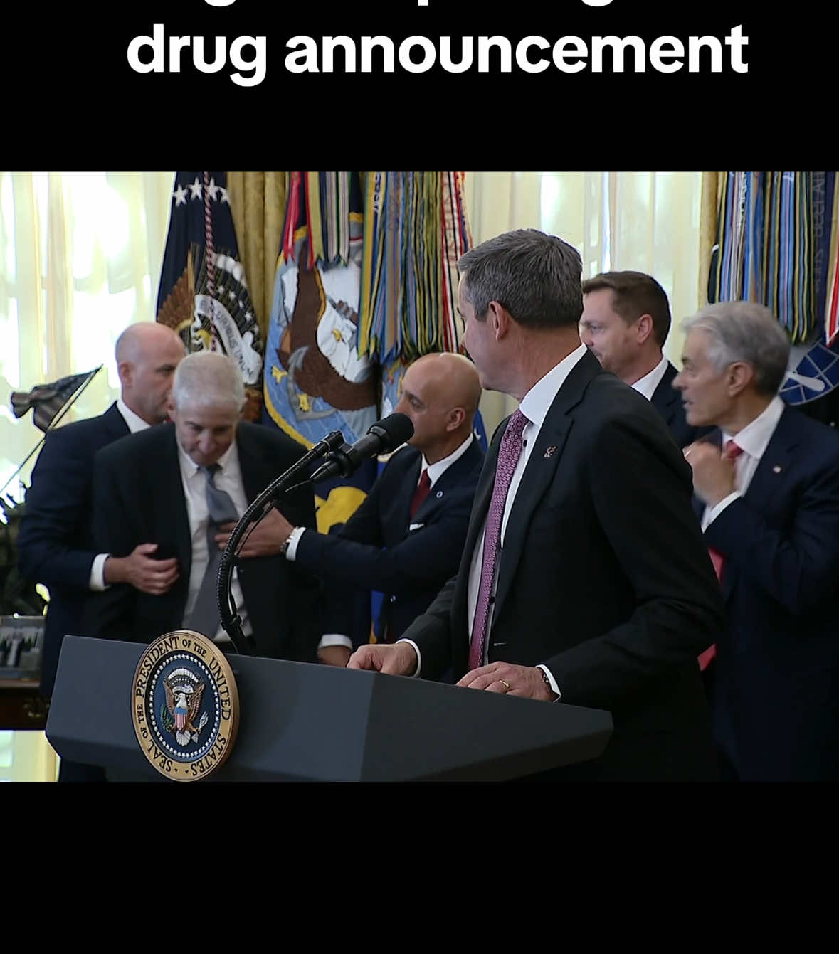During President Trump's announcement on a deal to lower the price of weight loss drugs for some Americans, one of the representatives of one of the companies present appeared to have a medical emergency and collapsed in the Oval Office. Dr. Oz and others rushed to help the man before the press was ushered out of the room. When the event restarted, Trump said the man is expected to be fine. #politics #news 