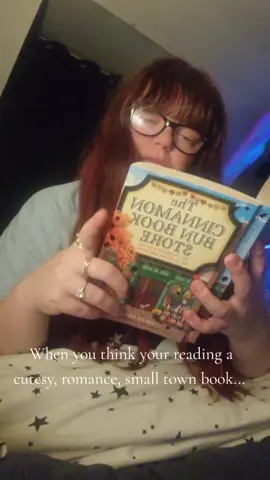 God damn, was not expecting that much... Spice... From chapter 15 as well!!!! Still got 15 chapters left, wonder what else will happen, sheeeeesh 🙈🙈😂 #cinnamonbunbookstore #bookworm #bookish #booktoker #fyp 