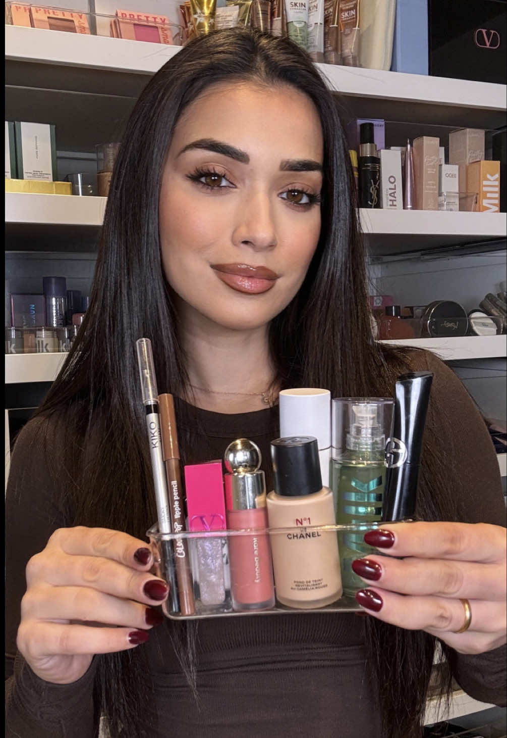 My top 10 everyday favorite 🎨 @milkmakeup Primer @chanel.beauty Foundation,Concealer  @Ogee Luxury Organics Bonzer Stick  @Rare Beauty Liquid blush @makeupforever Setting powder @KIKO Milano Eyeliner @Armani beauty Mascara @colorpopcosmetics Lipliner @Valentino.Beauty Puffer Lip Gloss #makeupfavorites #grwm #ugccreator #losangelesmakeupartist 