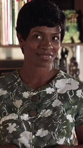 #TBT: They were wild for this. 🤣  Watch Love Don't Cost a Thing this month on Bounce. #VanessaBellCalloway #SteveHarvey #00s #comedy 