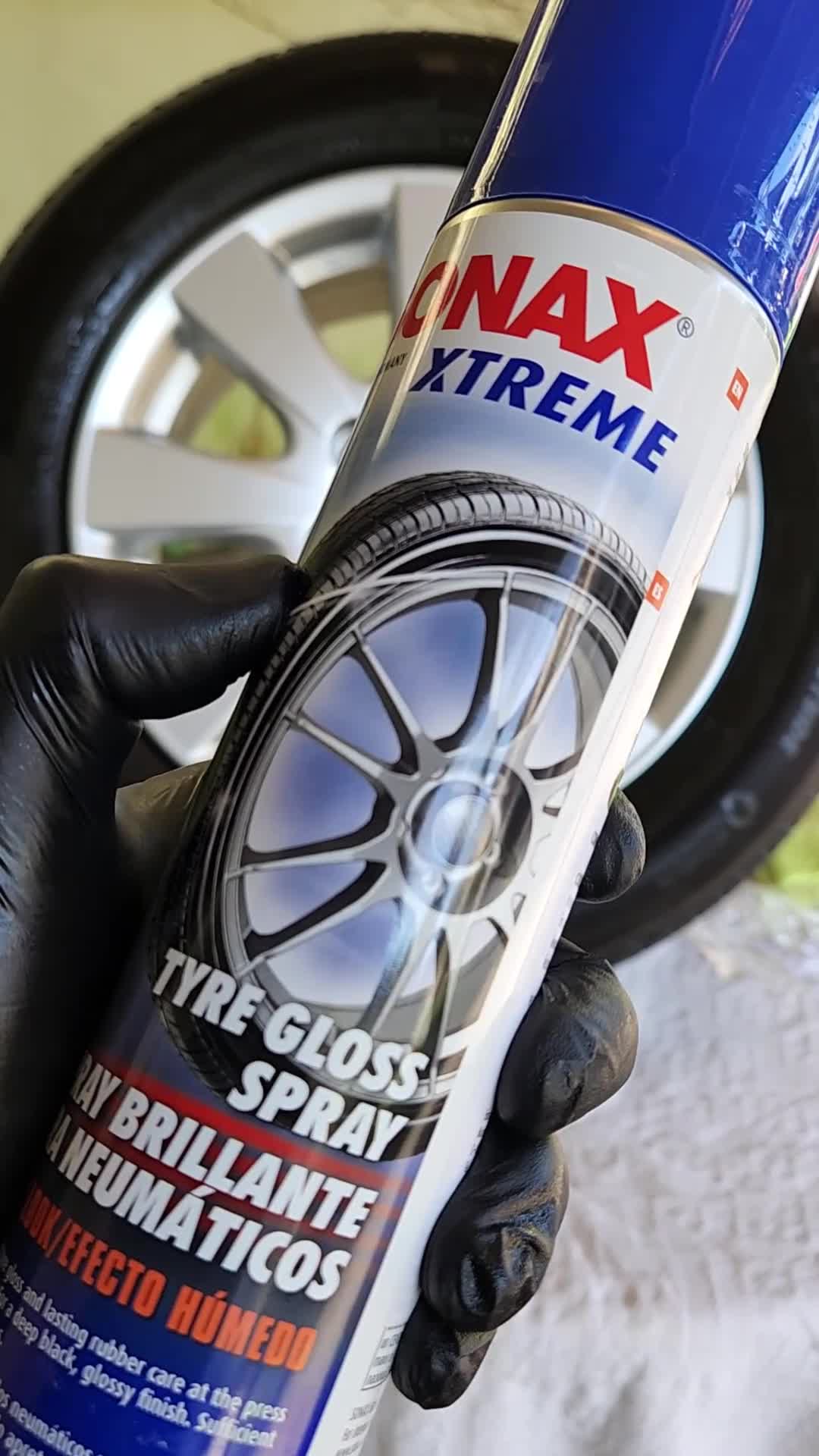 No vídeo, mostramos o poder do SONAX Tyre Gloss Spray, o selante de pneus que proporciona acabamento molhado, proteção UV e efeito hidrorrepelente duradouro. Fácil de aplicar e com aroma agradável, ele mantém o pneu com aparência nova por semanas, evitando o ressecamento e o desbotamento da borracha. 🔹 Brilho intenso e duradouro 🔹 Protege contra rachaduras e sujeira 🔹 Toque final perfeito para qualquer detalhamento 🖤 SONAX Tyre Gloss Spray — o brilho que define o acabamento profissional. Compre agora em www.sonaxbrasil.com.br/comprar-online 🇺🇸 English Version In this video, we show the power of SONAX Tyre Gloss Spray — the tire sealant that delivers a wet-look finish, UV protection, and long-lasting water repellency. Easy to apply and with a pleasant scent, it keeps your tires looking new for weeks while preventing rubber drying and fading. 🔹 Intense, long-lasting shine 🔹 Protects against cracking and dirt buildup 🔹 The perfect finishing touch for any detailing job 🖤 SONAX Tyre Gloss Spray — the shine that defines professional detailing. 🇪🇸 Versión en Español En este video mostramos el poder del SONAX Tyre Gloss Spray, el sellador de neumáticos que proporciona un acabado húmedo, protección UV y un efecto hidrorrepelente duradero. Fácil de aplicar y con un aroma agradable, mantiene los neumáticos con aspecto nuevo durante semanas, evitando el resecamiento y la decoloración del caucho. 🔹 Brillo intenso y duradero 🔹 Protege contra grietas y suciedad 🔹 El toque final perfecto para cualquier detallado 🖤 SONAX Tyre Gloss Spray — el brillo que define el acabado profesional. #polish #wax #carcare #lovemycar #polimento #lavagemdetalhada #vitrificador #sonax #detail #detailing #detailcar