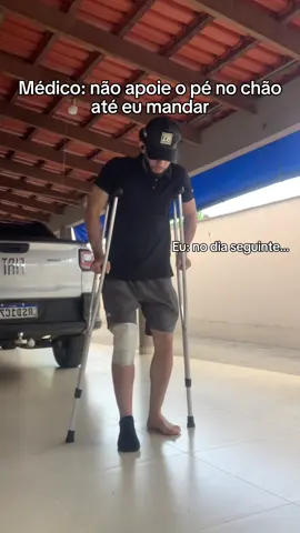 Quando o médico manda não apoiar o pé no chão 😆 #joelho #lca #menisco #cirugia #fisioterapia 