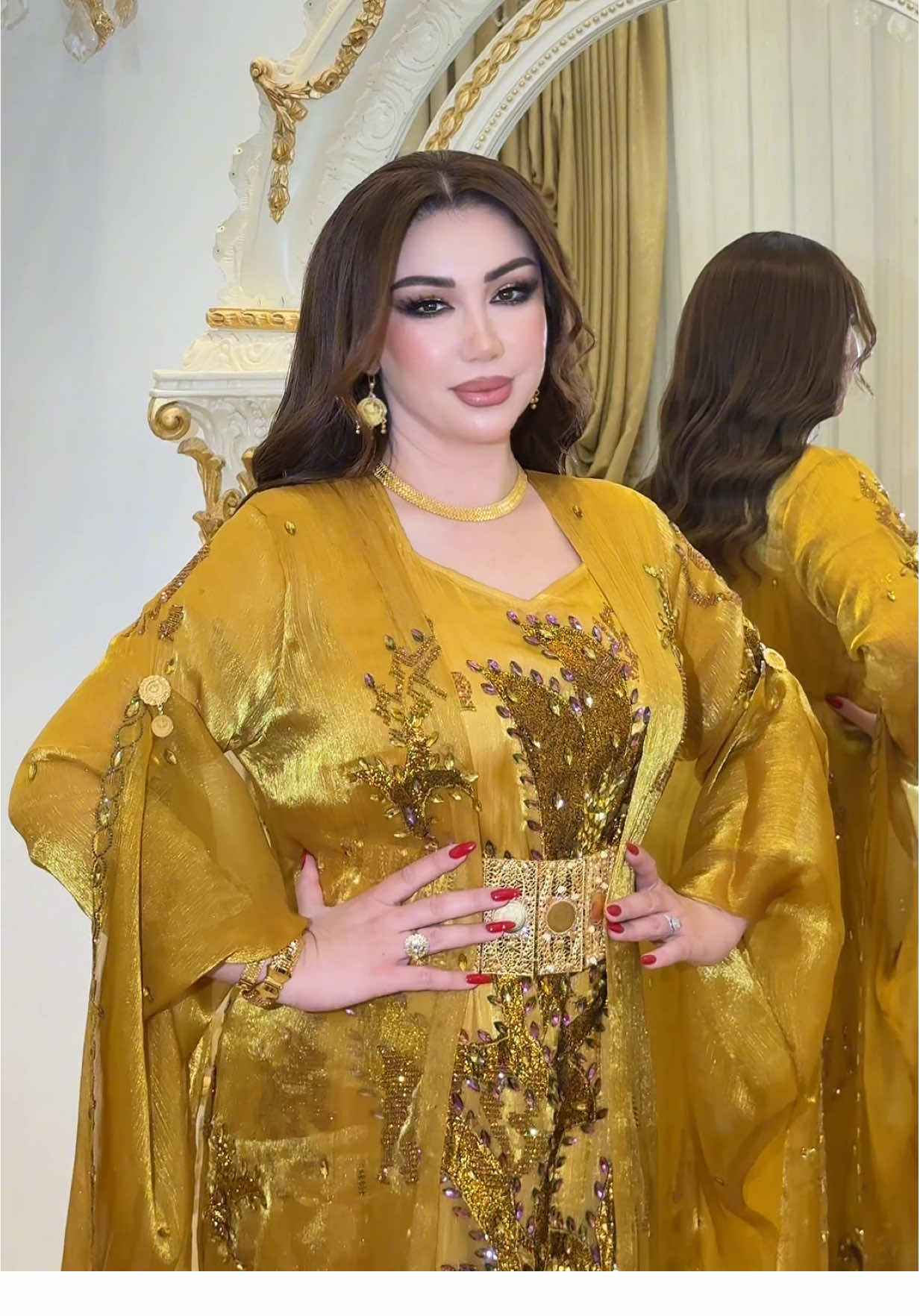 ✨❤️‍🔥It’s always pure joy prepping for my concerts—having fun, shining bright in my @chopydesigns dress💕 …..and just wait till you see the wave of surprises I’ve got lined up for y’all❤️‍🔥✨ #Chopy #ChopyOfficial #ChopyFatah #ChopyMusic #چۆپی 