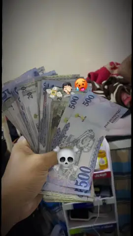 Money 💸🤦🏻🥵 #foryou #viral #fyp 