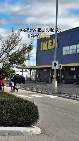 Just kidding, we have them #retrogaming #retrogames #retroconsole #ikea #projector This VideoGame Projector have 10.000 + 90s retrogames, every 90s kids dream!