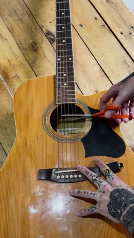 #tutorial de como trocar as cordas de aço do violão  #pravoce #mundodasmula 