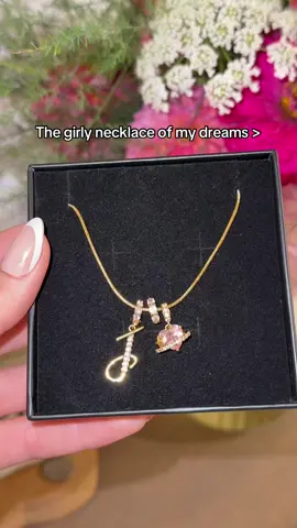 It’s a bestseller for a reason🤩 @GANIA #goldnecklace #goldheartnecklace #heartnecklace #blackfriday2025 #giftguide2025 