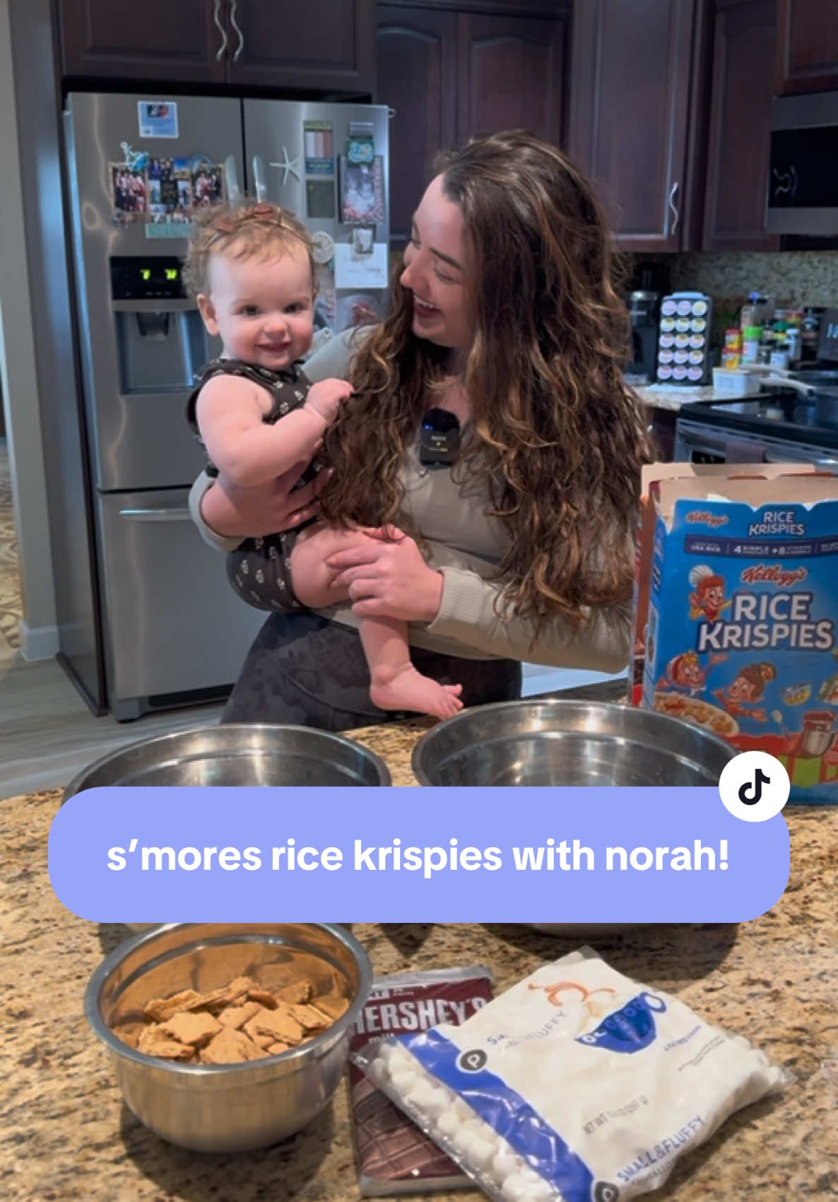 Making s’mores rice krispie treats with Norah! 🥹 our first kitchen memories together! #baker #fallrecipe #smores #ricekrispietreats #ricekrispies 