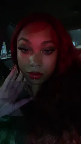 #poisonivycosplay #dyedhair #fypシ゚viral #piercing #poisonivy 