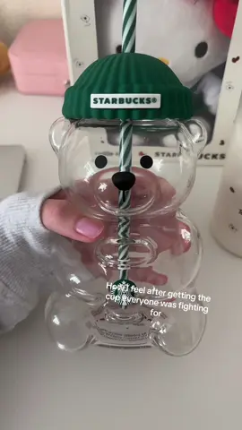 My store got ten and we literally sold out in 2 minutes Ppl are going crazy over a damn cup #starbucks #bearcup #barista #christmas #bearista