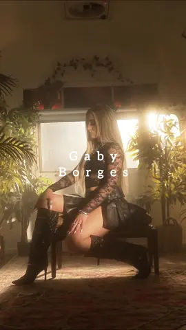 “Porque el amor, cuando se siente hay que sentirlo por dentro” ❤️ #teconozco @lenieroficial  #gabyborges #leniermesa #newmusic #musica 